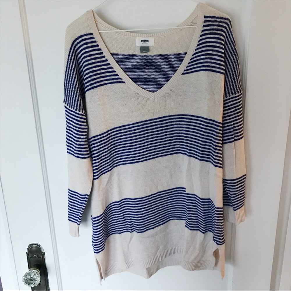 OLD NAVY STRIPED SWEATER